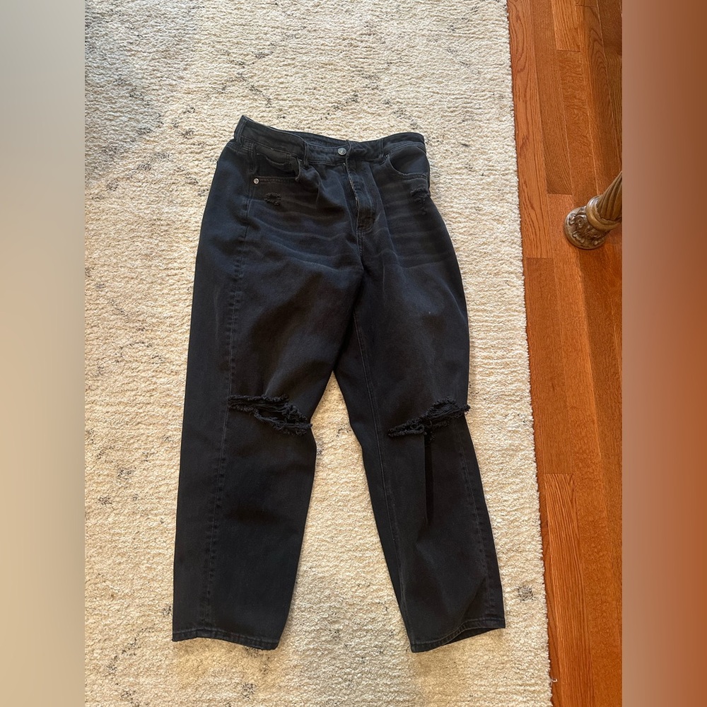American Eagle Black Distressed Jeans